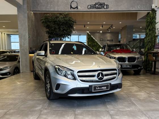 MERCEDES-BENZ GLA 200 1.6 CGI STYLE 16V TURBO GASOLINA 4P AUTOMÁTICO MERCEDES-BENZ GLA 200 1.6 CGI STYLE 16V TURBO GASOLINA 4P AUTOMÁTICO